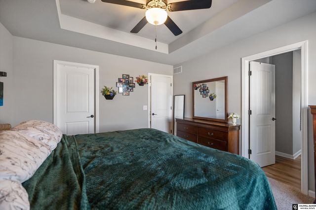 4904 Sheridan Road, Papillion, NE 68133