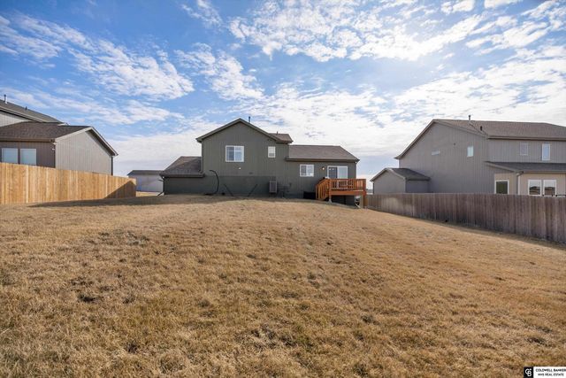 4904 Sheridan Road, Papillion, NE 68133