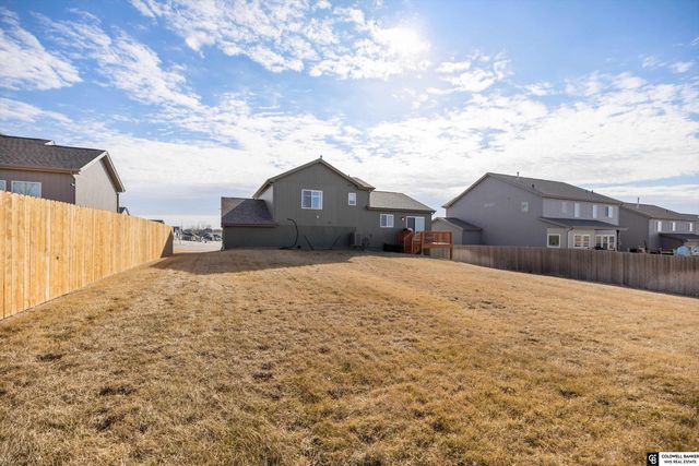 4904 Sheridan Road, Papillion, NE 68133