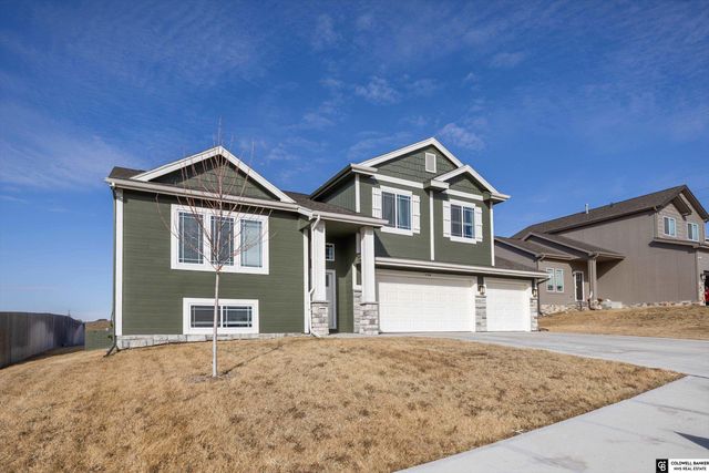 4904 Sheridan Road, Papillion, NE 68133