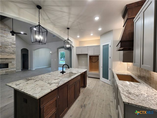 10980 Stinnett Mill, Salado, TX 76571