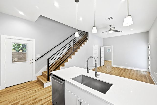 6014 FAIRWAY ST 2, Austin, TX 78741