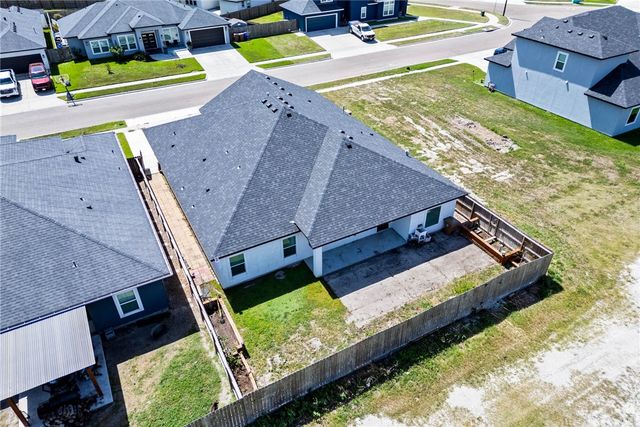 7222 Latitude St, Corpus Christi, TX 78414