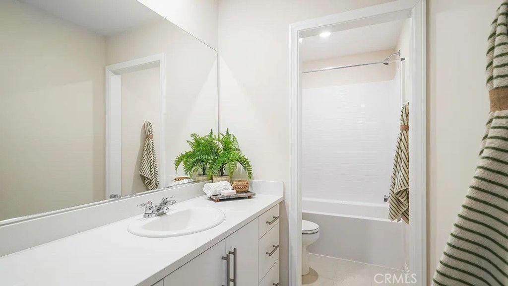 Image 8 of property listing at 1506 Galloping Trail, San Jacinto, CA 92582
