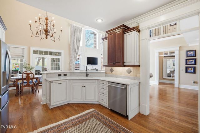 114 Highland Gate Drive, Johnson City, TN 37615