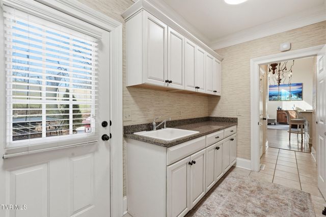 114 Highland Gate Drive, Johnson City, TN 37615