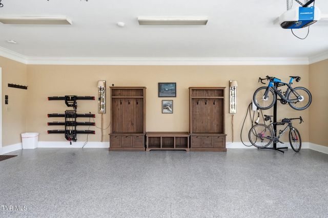 114 Highland Gate Drive, Johnson City, TN 37615