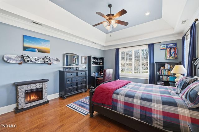 114 Highland Gate Drive, Johnson City, TN 37615