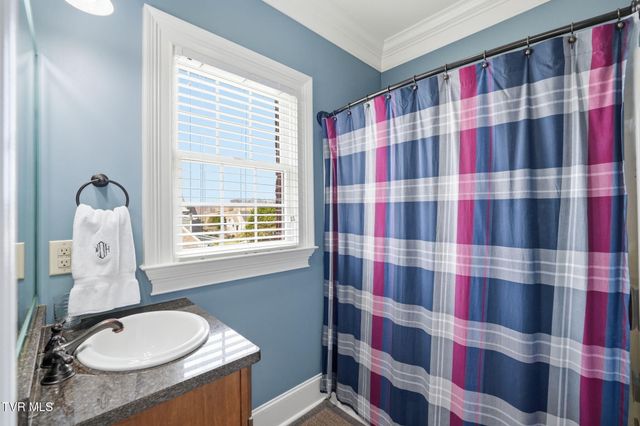 114 Highland Gate Drive, Johnson City, TN 37615