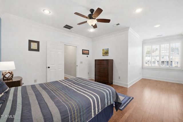 114 Highland Gate Drive, Johnson City, TN 37615