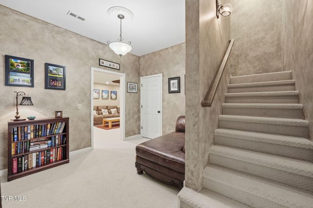 114 Highland Gate Drive, Johnson City, TN 37615