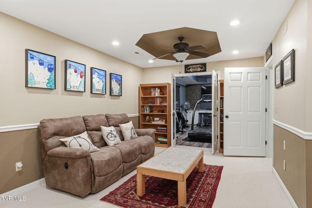 114 Highland Gate Drive, Johnson City, TN 37615