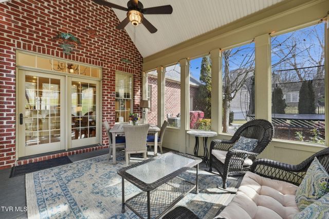 114 Highland Gate Drive, Johnson City, TN 37615