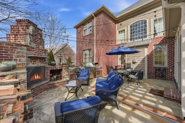 114 Highland Gate Drive, Johnson City, TN 37615