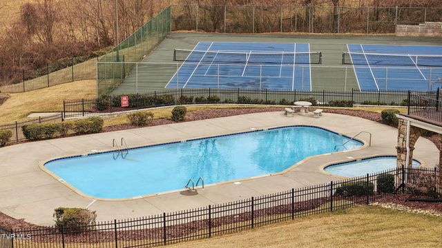 114 Highland Gate Drive, Johnson City, TN 37615