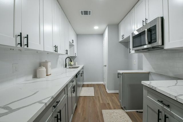 7931 Ellinger Lane, Houston, TX 77040