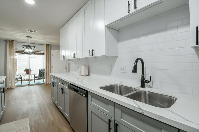 7931 Ellinger Lane, Houston, TX 77040