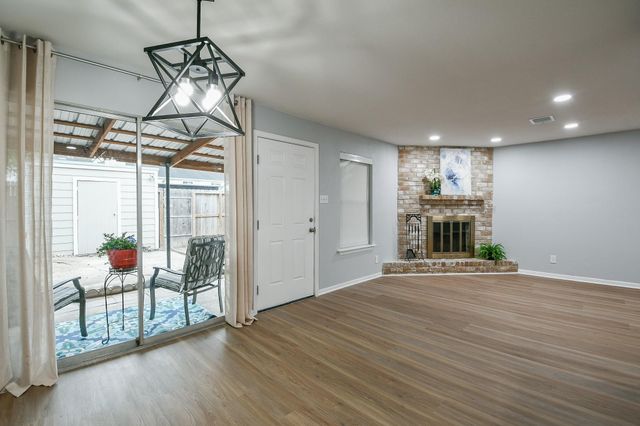 7931 Ellinger Lane, Houston, TX 77040