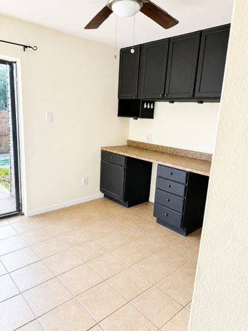 1902 Dartmouth Street K2, College Station, TX 77840