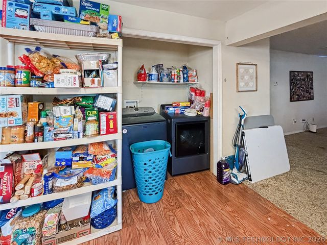 13410 W 750 Road, Tahlequah, OK 74464