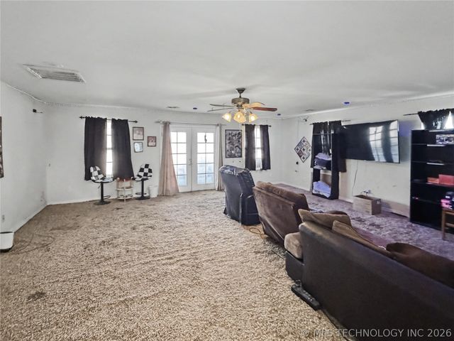 13410 W 750 Road, Tahlequah, OK 74464