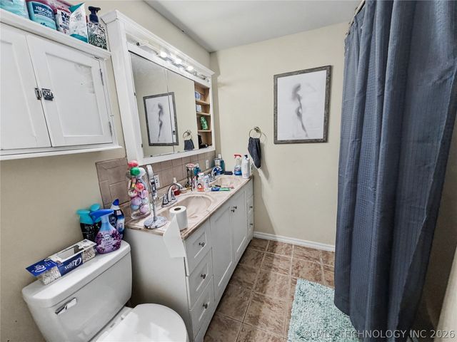 13410 W 750 Road, Tahlequah, OK 74464