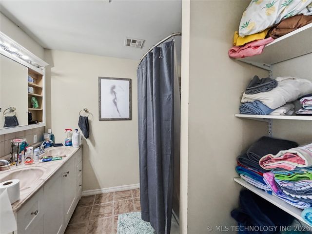 13410 W 750 Road, Tahlequah, OK 74464