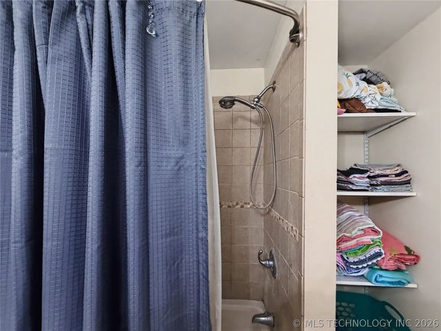 13410 W 750 Road, Tahlequah, OK 74464