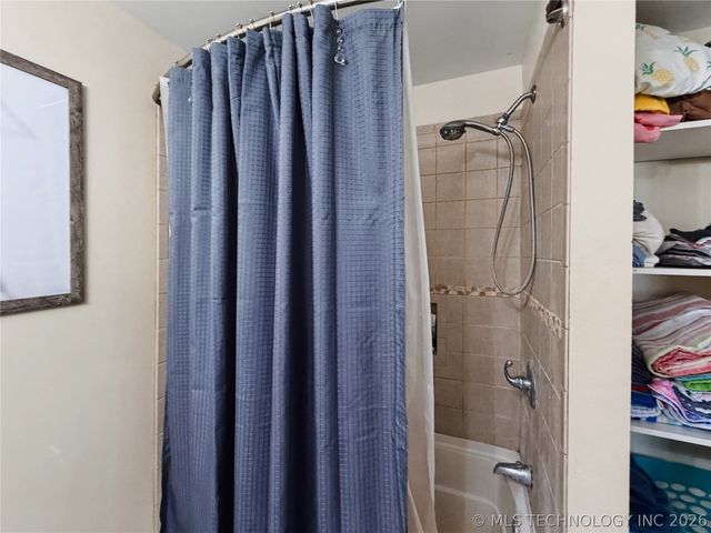 13410 W 750 Road, Tahlequah, OK 74464