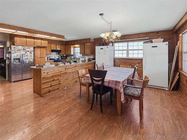 13410 W 750 Road, Tahlequah, OK 74464