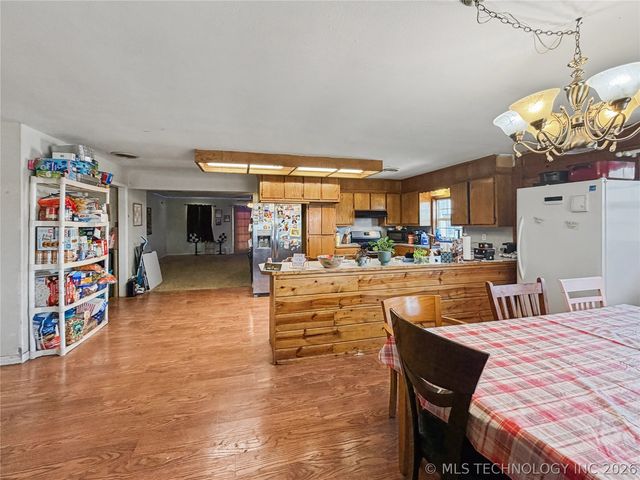 13410 W 750 Road, Tahlequah, OK 74464