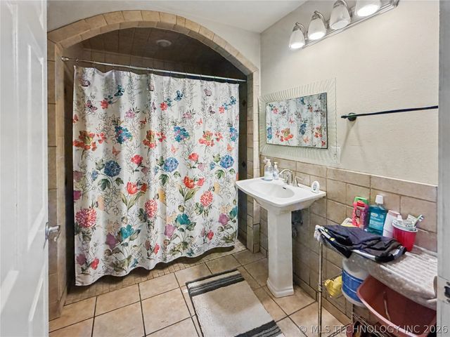 13410 W 750 Road, Tahlequah, OK 74464