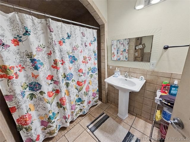 13410 W 750 Road, Tahlequah, OK 74464