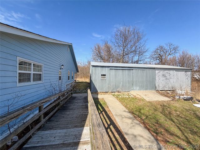 13410 W 750 Road, Tahlequah, OK 74464