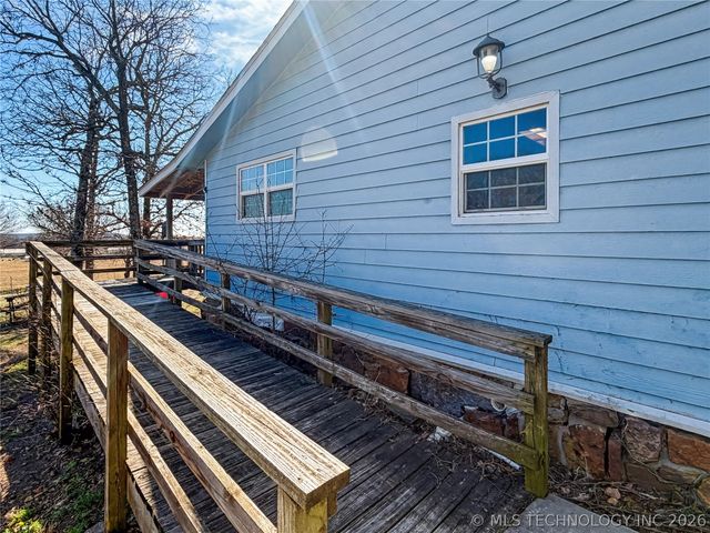 13410 W 750 Road, Tahlequah, OK 74464