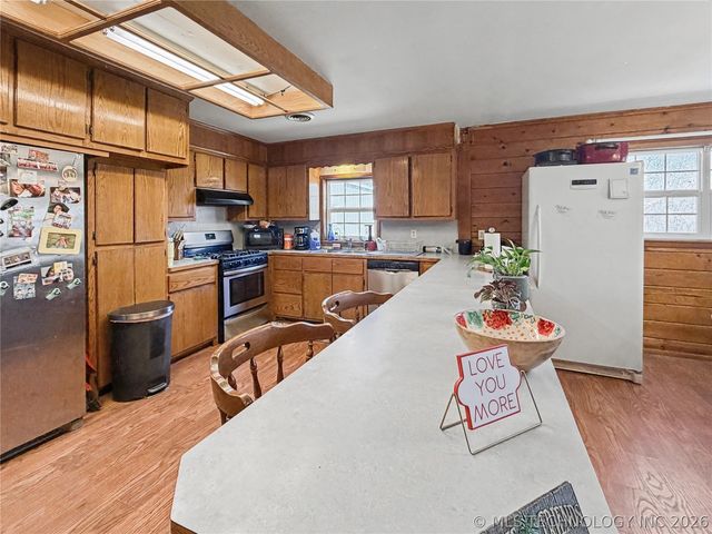 13410 W 750 Road, Tahlequah, OK 74464