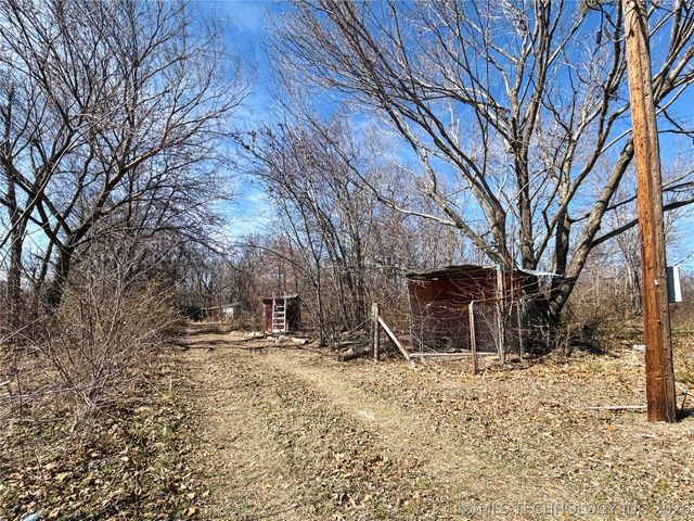 13410 W 750 Road, Tahlequah, OK 74464