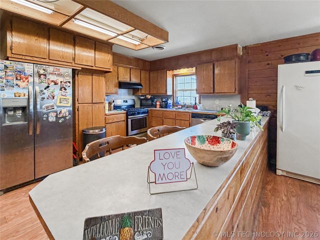 13410 W 750 Road, Tahlequah, OK 74464