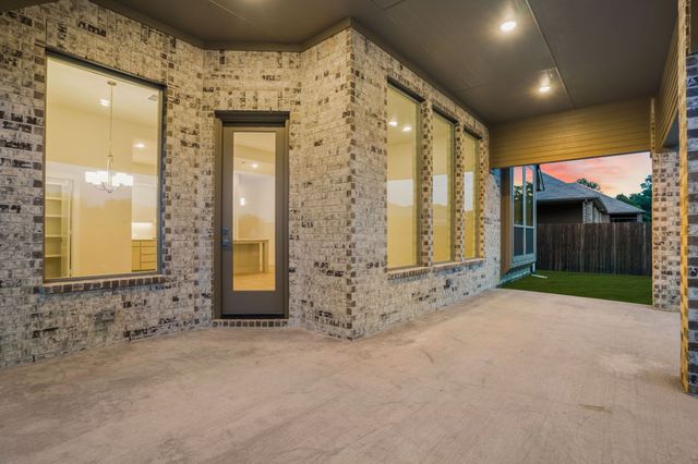 139 Lakeview Circle, Pilot Point, TX 76258