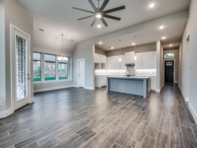 139 Lakeview Circle, Pilot Point, TX 76258