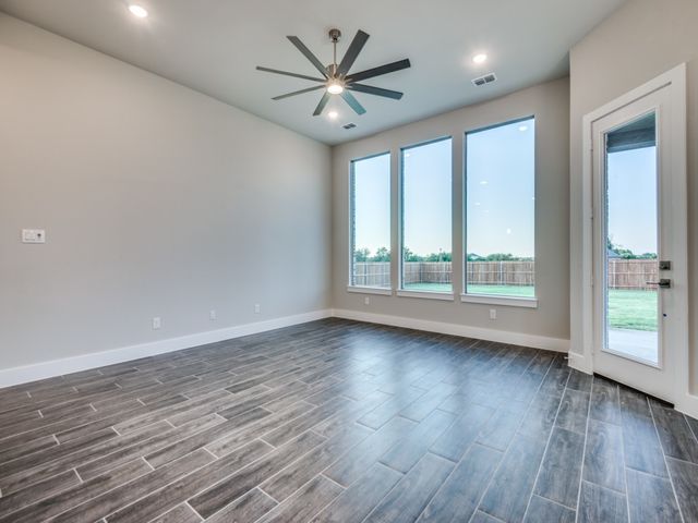 139 Lakeview Circle, Pilot Point, TX 76258