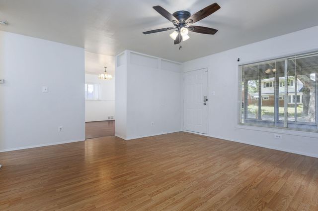 164 Westway Street, Pontiac City, MI 48342