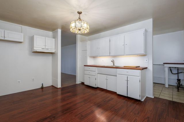 164 Westway Street, Pontiac City, MI 48342