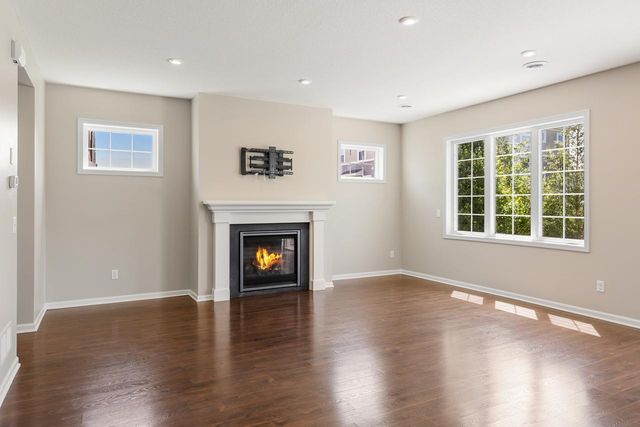 1075 Anthony Way, Victoria, MN 55386
