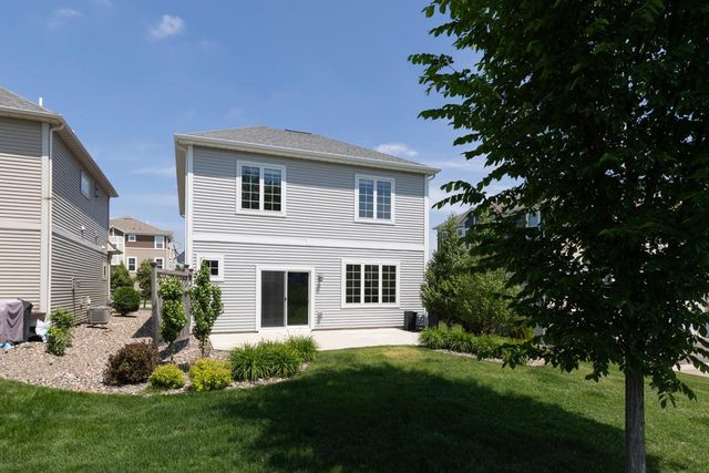 1075 Anthony Way, Victoria, MN 55386