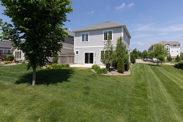 1075 Anthony Way, Victoria, MN 55386