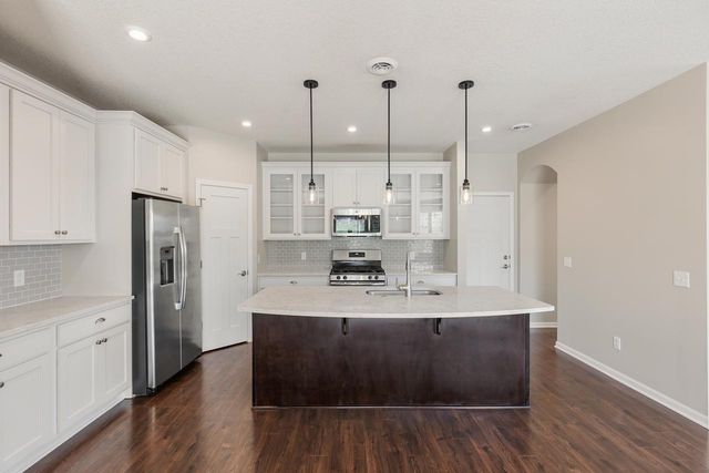 1075 Anthony Way, Victoria, MN 55386