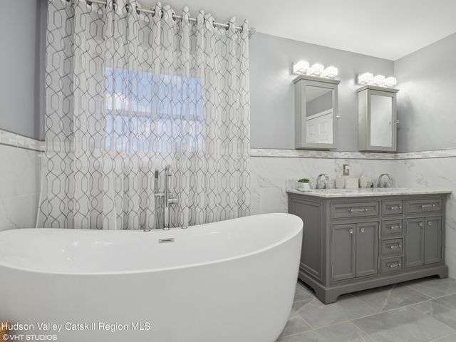5094 Ny Route 9g, Tivoli, NY 12583