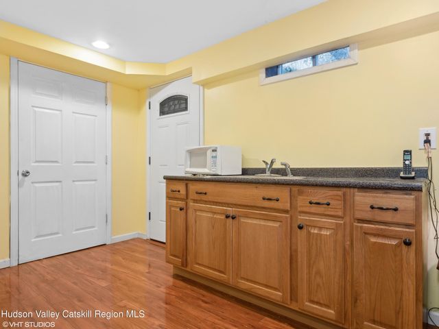 5094 Ny Route 9g, Tivoli, NY 12583