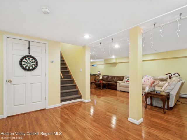 5094 Ny Route 9g, Tivoli, NY 12583